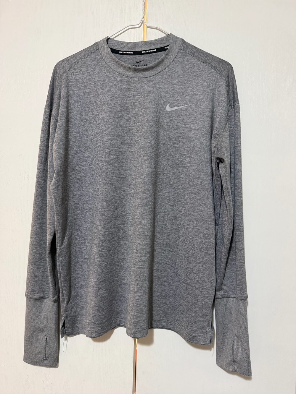 Nike top